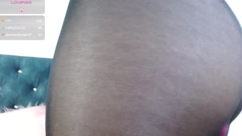 Lili online show from 12/13/24, 10:02