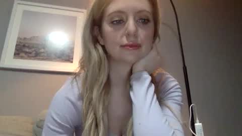 LilyMae online show from 12/18/24, 06:14