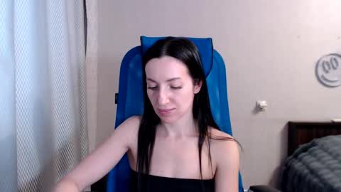 Lily online show from 12/12/24, 09:30
