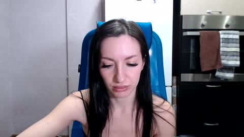 Lily online show from 01/17/25, 06:33