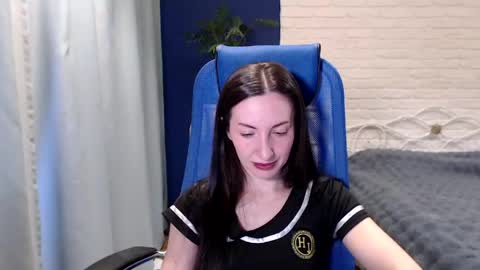 Lily online show from 04/14/26, 07:36