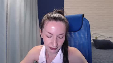 Lily online show from 07/07/26, 09:24