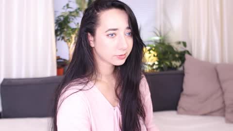 Snapshot of lilyminx chatting on 11/02/25, 03:53 -- My Wishlist online show from 11/02/25, 03:53