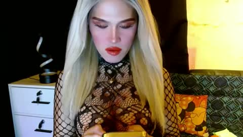 Snapshot of lilymonstercock chatting on 12/04/24, 06:17 IM YOUR TRUE GODESS Lilymonstercock online show from 12/04/24, 06:17