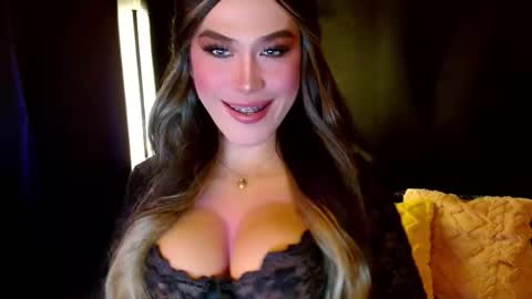 Snapshot of lilymonstercock chatting on 01/31/25, 12:50 IM YOUR TRUE GODESS Lilymonstercock online show from 01/31/25, 12:50