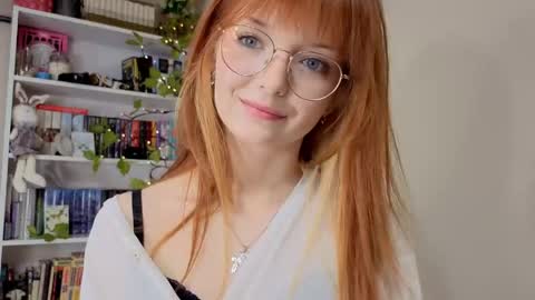Snapshot of lilyrin chatting on 05/11/26, 10:07 Lily online show from 05/11/26, 10:07