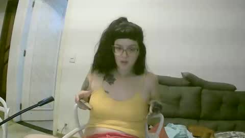 lilyswear online show from 03/05/25, 02:36