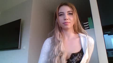 Snapshot of lilysweetgirl chatting on 01/16/26, 03:16 Lily online show from 01/16/26, 03:16