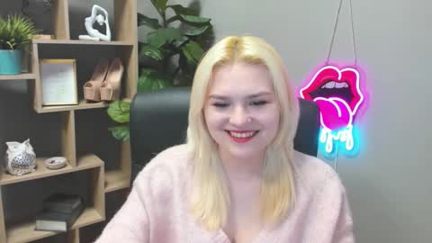 Lily online show from 03/26/26, 07:47