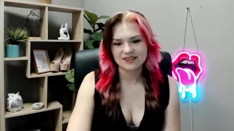 Lily online show from 06/10/26, 06:56