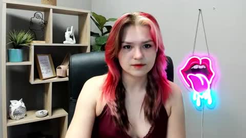 Lily online show from 06/15/26, 06:48