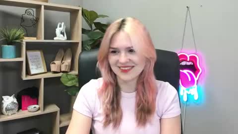 Lily online show from 06/30/26, 06:36