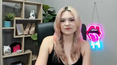 Lily online show from 07/09/26, 07:01