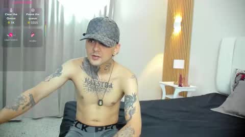 Snapshot of lilyth_adam chatting on 11/14/25, 07:45 Lilythadam online show from 11/14/25, 07:45