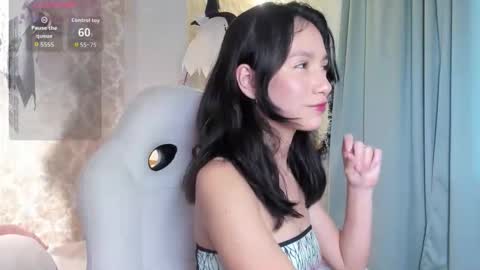 lilythea_ online show from 10/27/25, 09:08
