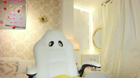 lilythea_ online show from 07/23/26, 01:58