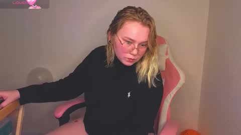 Snapshot of lime_cat chatting on 11/14/25, 02:10 lime cat online show from 11/14/25, 02:10