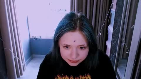 Snapshot of lina2d_tyan chatting on 10/19/25, 08:15 Lina2D tyan online show from 10/19/25, 08:15