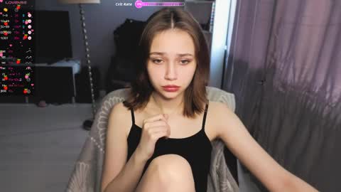 Snapshot of lina_and_lion chatting on 04/01/26, 11:22 Scarlet online show from 04/01/26, 11:22
