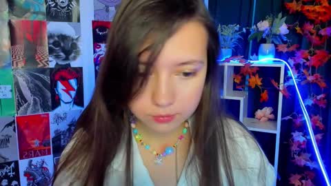 Lina online show from 12/04/24, 02:31