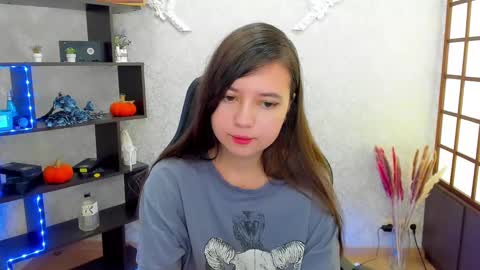 Lina online show from 12/07/24, 02:09