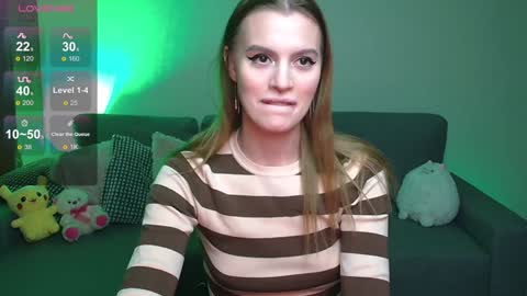 lina_bush online show from 12/18/24, 09:08