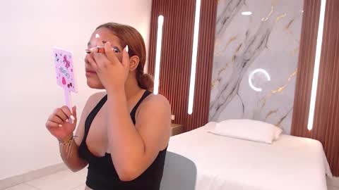 Lina online show from 09/22/25, 12:40