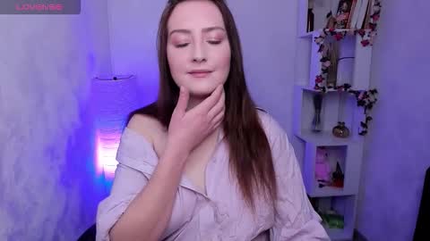 Lina online show from 10/19/25, 02:01