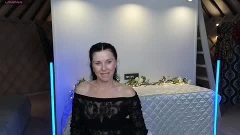 lina_flore online show from 06/01/26, 09:16