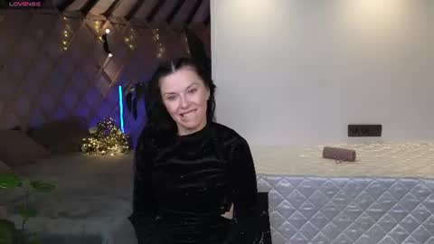 lina_flore online show from 06/20/26, 09:17