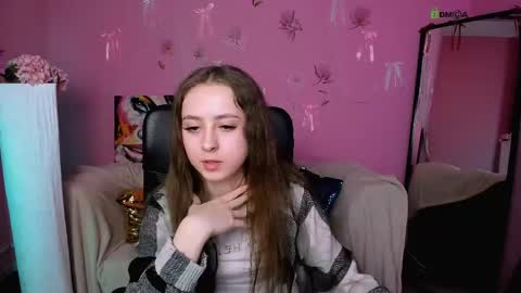Snapshot of lina_fox12 chatting on 04/20/26, 12:19 lina_fox12 online show from 04/20/26, 12:19