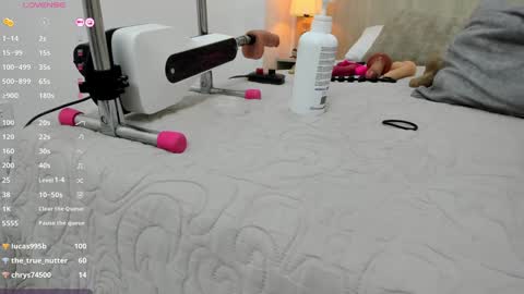   online show from 01/12/25, 02:41