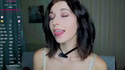 Lina online show from 07/04/26, 02:12