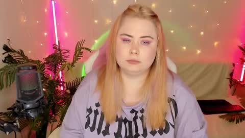 lina_linx online show from 01/14/25, 06:28