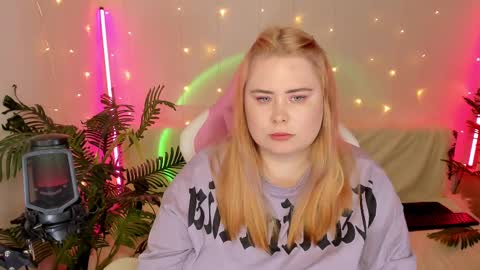 lina_linx online show from 01/14/25, 09:30