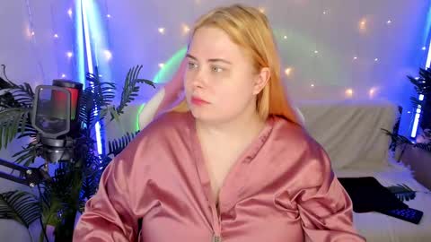 lina_linx online show from 01/20/25, 06:21