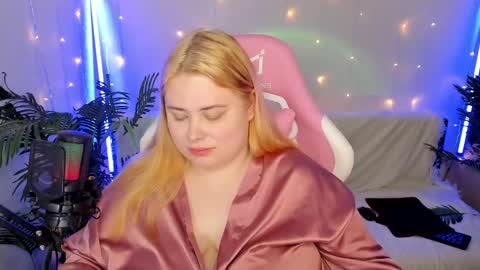 lina_linx online show from 01/20/25, 09:22