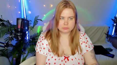 lina_linx online show from 01/22/25, 07:46