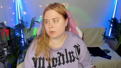 lina_linx online show from 01/24/25, 10:19