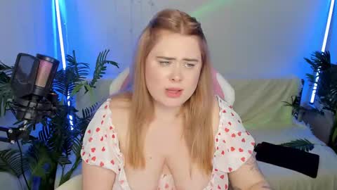 lina_linx online show from 01/31/25, 02:48