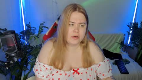 lina_linx online show from 02/04/25, 07:33
