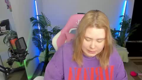 lina_linx online show from 02/19/25, 10:20