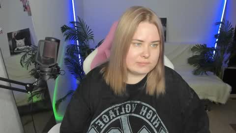 lina_linx online show from 03/04/25, 09:54