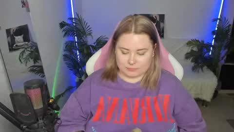 lina_linx online show from 03/05/25, 09:37