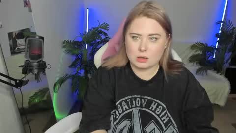 lina_linx online show from 03/07/25, 02:36
