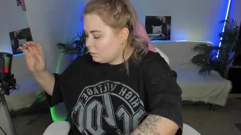 lina_linx online show from 03/07/25, 06:33