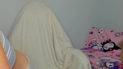 lina_massey online show from 06/30/26, 12:33