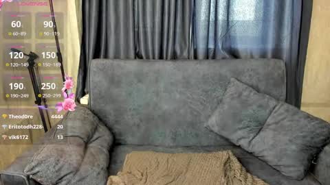 Snapshot of lina_mee chatting on 02/19/25, 04:12 Lina GMT 2 We Th Fr Su 03am - 10am online show from 02/19/25, 04:12