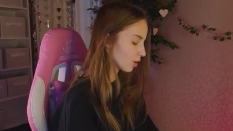 Snapshot of lina_reeds chatting on 03/04/26, 01:11 LINA online show from 03/04/26, 01:11