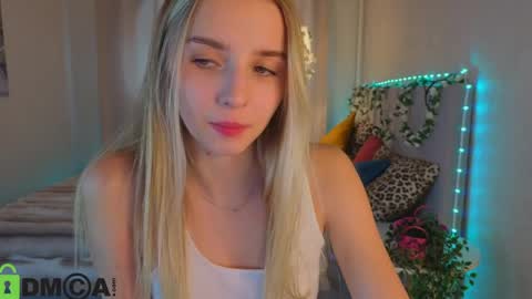 Snapshot of lina_reeds chatting on 05/22/26, 01:02 LINA online show from 05/22/26, 01:02